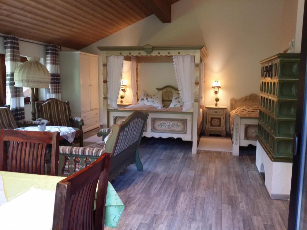 Schwarzwald - Villa Appartments Titisee Esterno foto