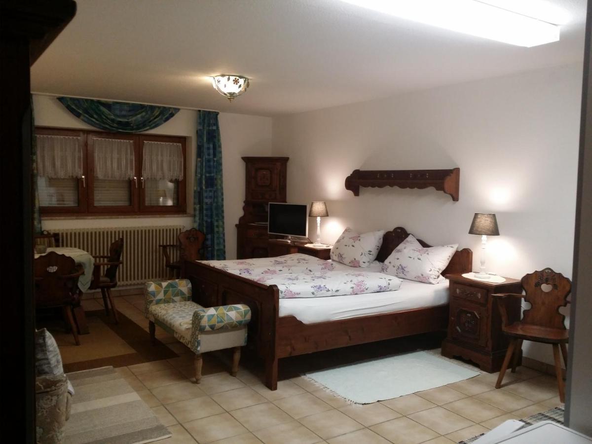 Schwarzwald - Villa Appartments Titisee Esterno foto